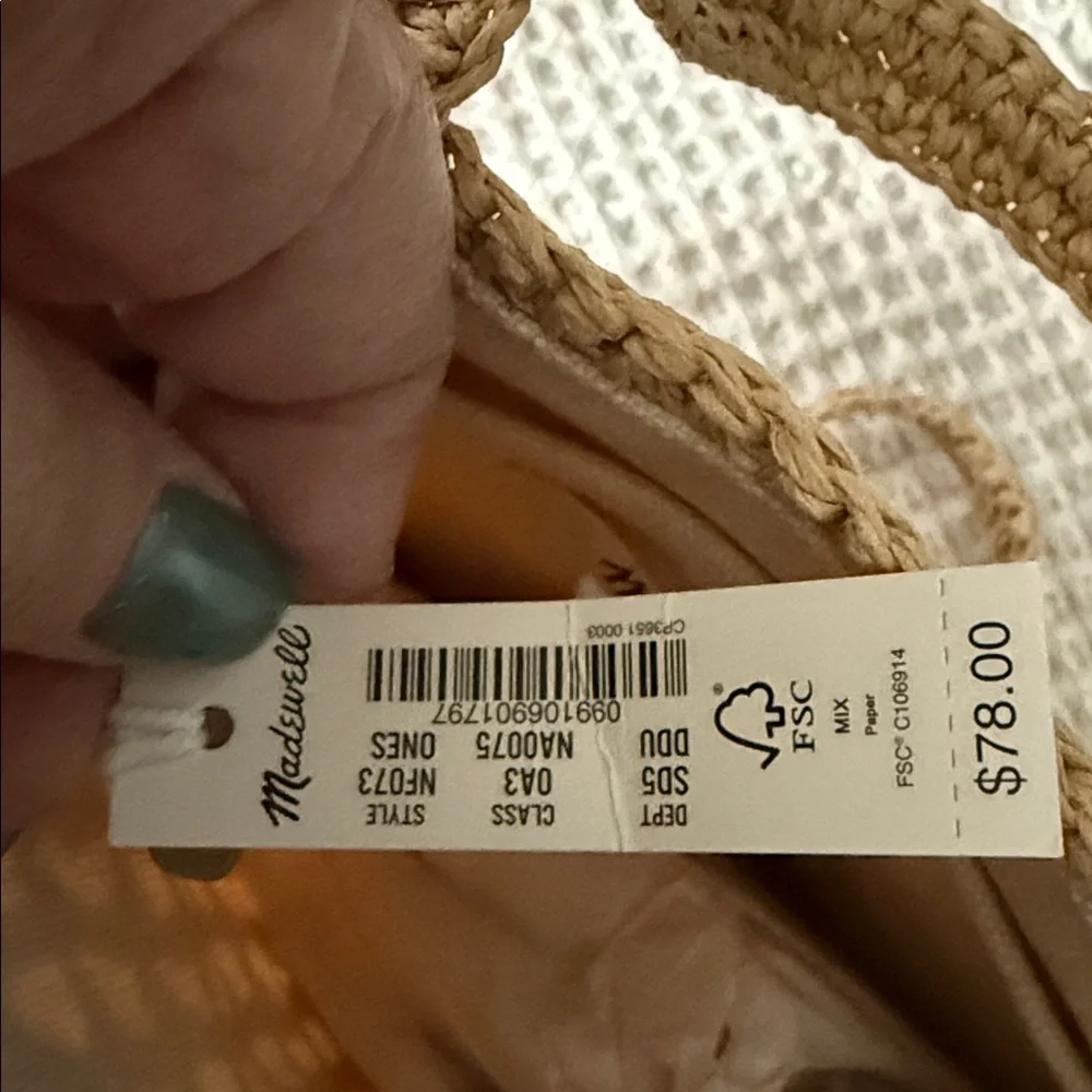 Elegant Tan Crochet Women Bag - Picture 3 of 3